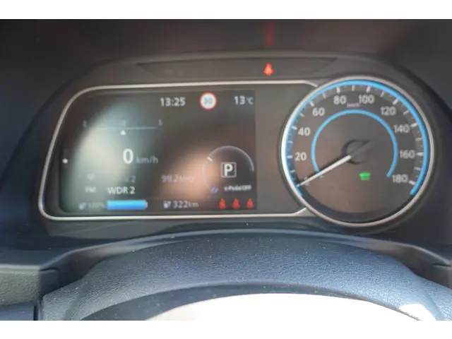 Nissan Leaf E+ N-Connecta 62 kWh soh 92% 2019 Elektrisch 11