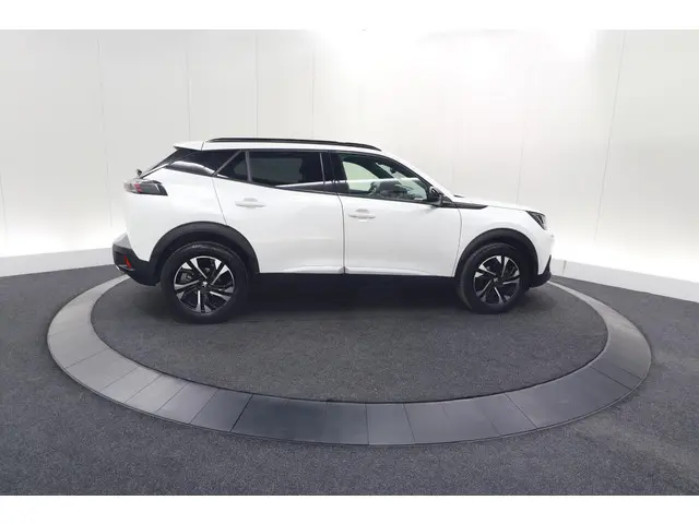 Peugeot 2008 PureTech 130 EAT8 Allure 2023 Benzine 8
