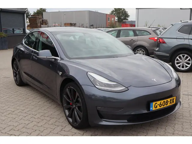 Tesla Model 3 Performance AWD 75 kWh 2019 Elektrisch 11