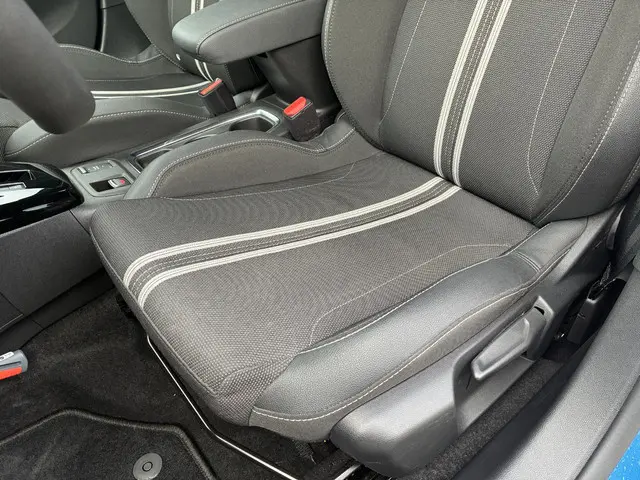 Opel Corsa 1.2 Turbo GS 130Pk Automaat 2024 Benzine 38