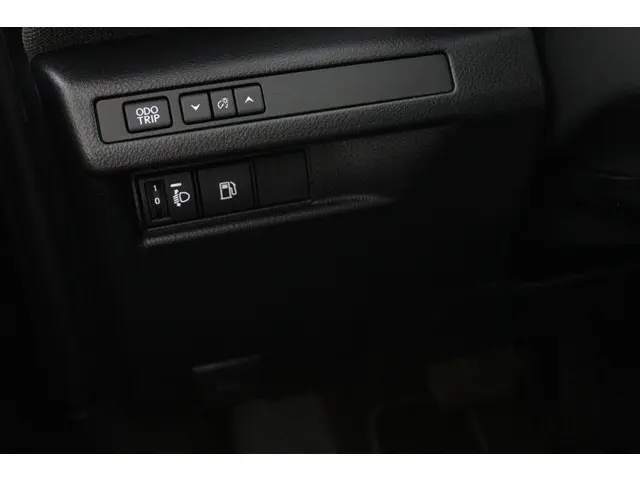 Lexus LBX 2WD 2025 Hybride Benzine 29