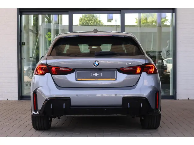 BMW 1 Serie 120 2025 Benzine 4