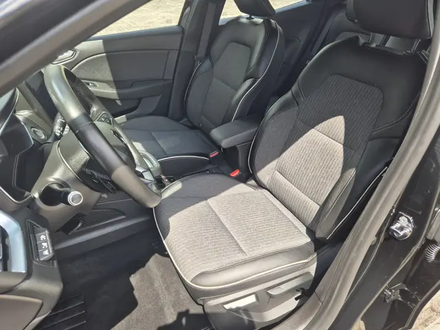 Renault Clio 1.3 TCe Intens 2021 Benzine 10