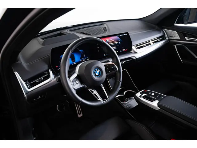 BMW iX2 xDrive30 67 kWh 2024 Elektrisch 26