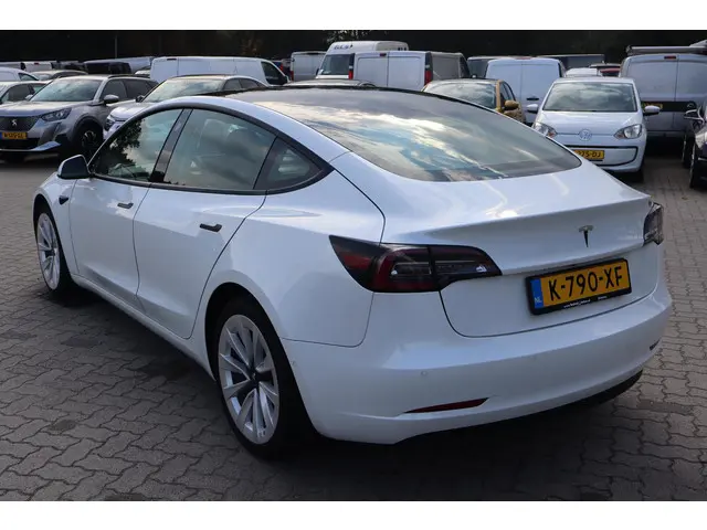 Tesla Model 3 Standard RWD Plus 60 kWh 2021 Elektrisch 10