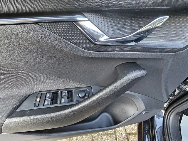 Škoda Scala 1.0 TSI Business Edition 2019 Benzine 12