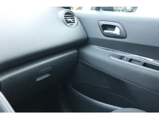 Peugeot 3008 1.2 PureTech Style 2016 Benzine 27