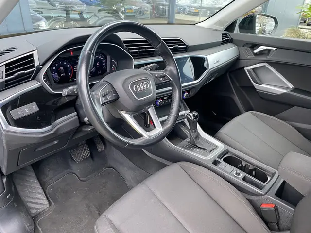 Audi Q3 35 TFSI Pro Line business 2019 Benzine 11