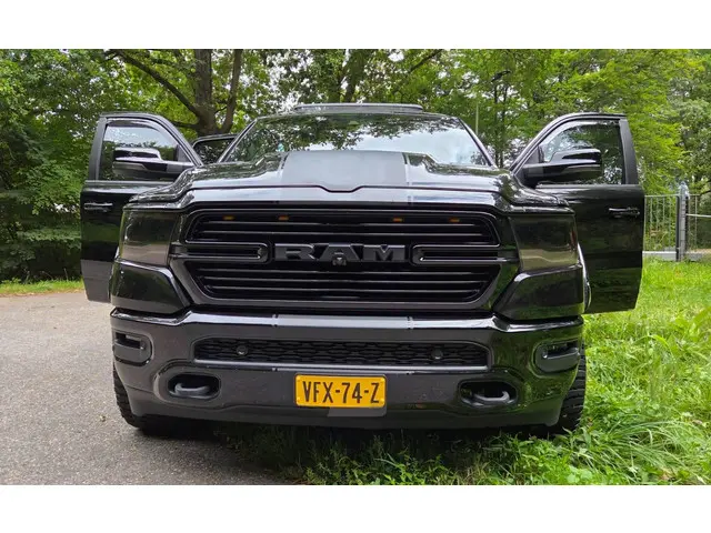 Dodge Ram 1500 5.7 V8 4x4 Crew Cab Laramie 2020 LPG/Gas 11