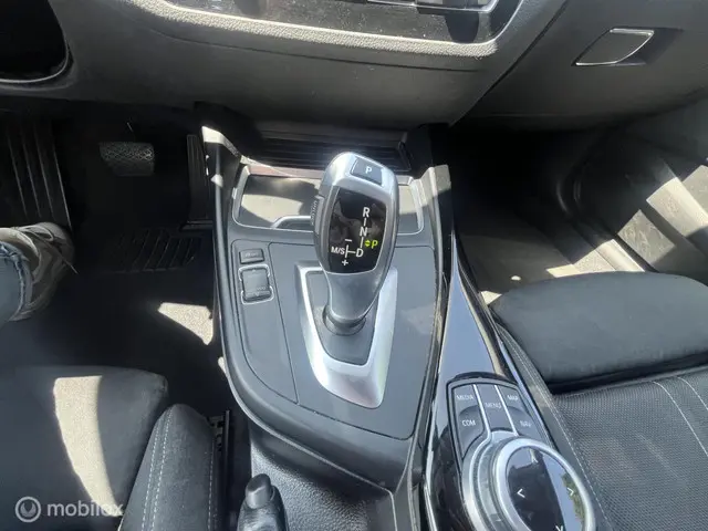 BMW 1 Serie 118i Corporate Lease Executive 2017 Benzine 16