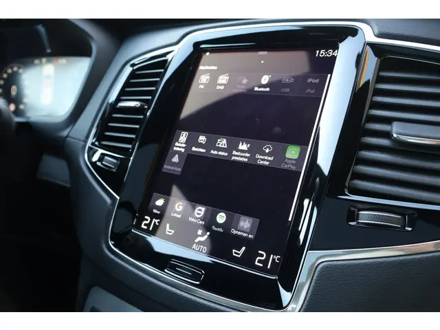 Volvo XC90 B6 AWD R-Design 2022 Benzine 47