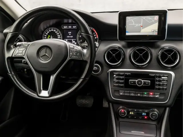 Mercedes-Benz A-Klasse 180 Black Sport 2013 Benzine 7