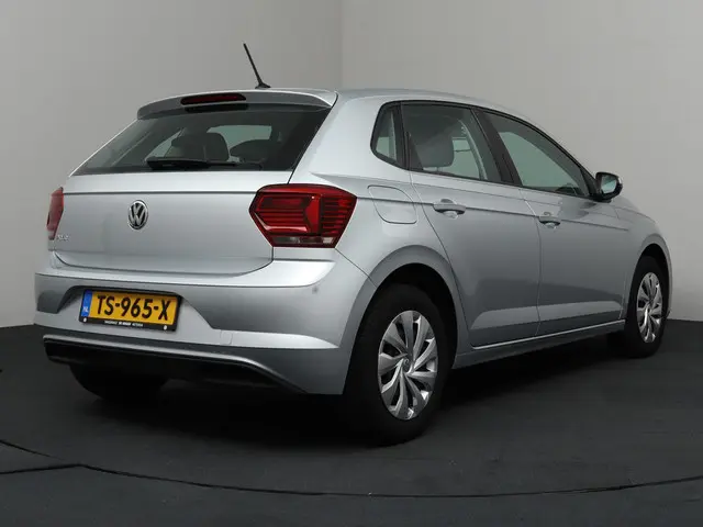 Volkswagen Polo 1.0 TSI Comfortline 2018 Benzine 2
