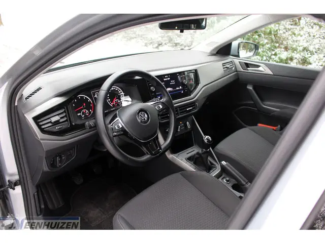 Volkswagen Polo 1.0 TSI Comfortline 2019 Benzine 3