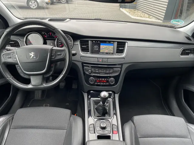 Peugeot 508 1.6 THP Allure 2013 Benzine 16