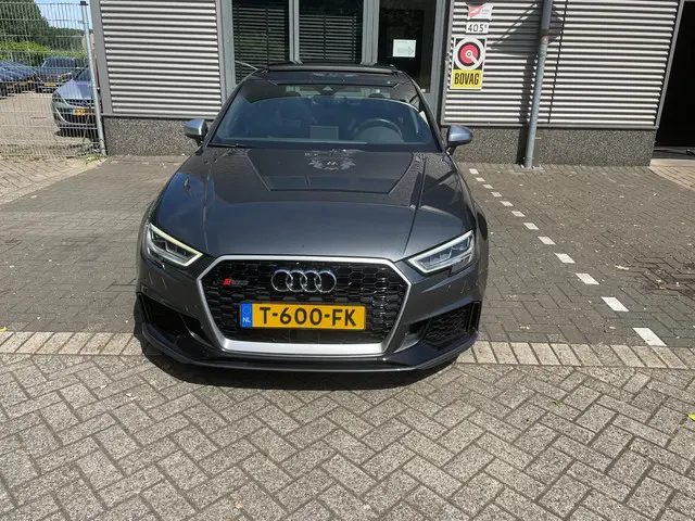 Audi RS3 A3 Limousine 2.5 TFSI quattro 2017 Benzine 2