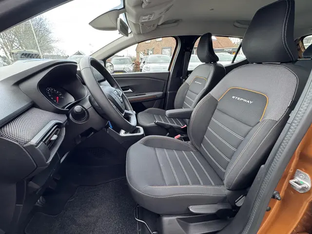 Dacia Sandero Stepway 1.0 TCe 90 Comfort 2021 Benzine 13