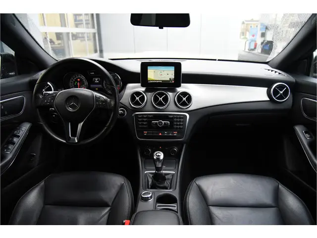 Mercedes-Benz CLA 180 BlueEFF. Ambition 2014 Benzine 18