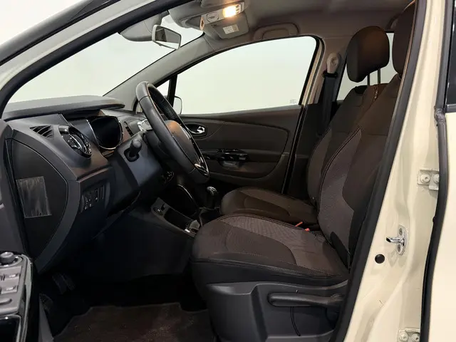 Renault Captur 0.9 TCe 90 Dynamique 2016 Benzine 33