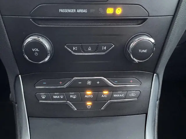 Ford Galaxy 2.5 Hybrid Titanium 2022 Hybride Benzine 22