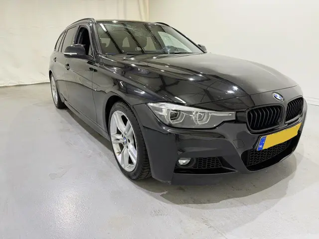 BMW 3 Serie Touring 318i M Sport Aut8 2019 Benzine 55