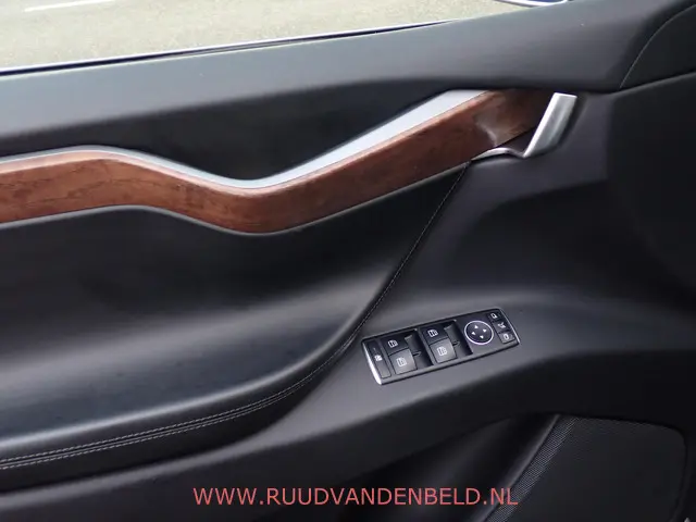 Tesla Model X Long Range 6P 2020 Elektrisch 32