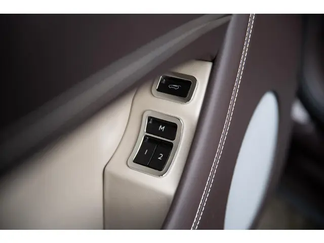 Bentley Bentayga 3.0 V6 Hybrid 2022 Hybride Benzine 64