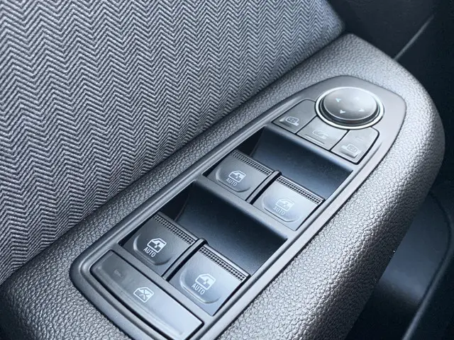 Renault Clio 1.0 TCe 90 GPF techno 2025 Benzine 18