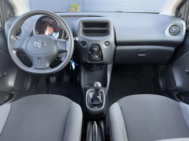 Toyota Aygo 1.0 VVT-i x 2021 Benzine 10