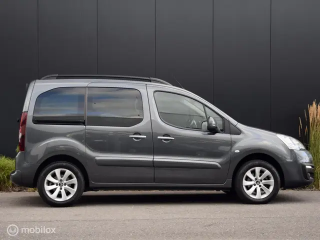 Citroën Berlingo combi 1.2 PureTech Feel 2017 Benzine 5