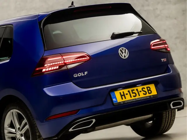 Volkswagen Golf 1.5 TSI R-Line Sport 2017 Benzine 14