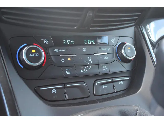 Ford Kuga 1.5 EcoBoost ST Line 2018 Benzine 23