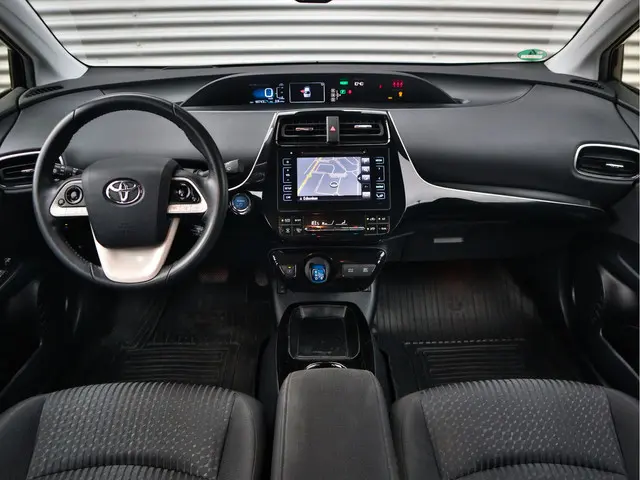 Toyota Prius 1.8 First Edition 2017 Hybride Benzine 5