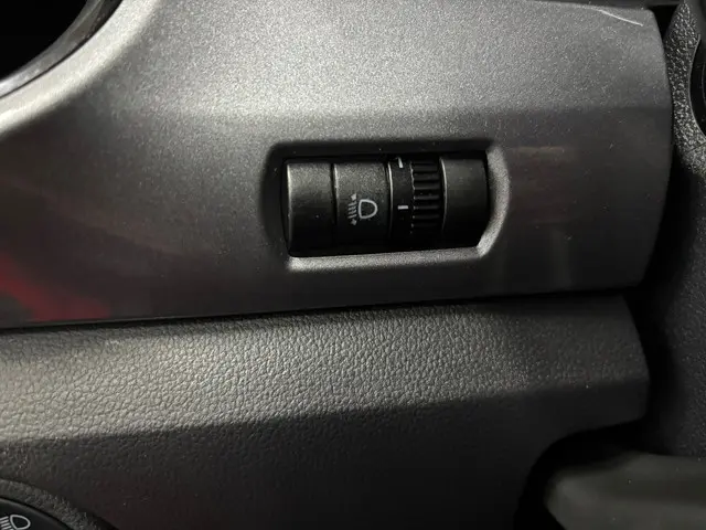 SEAT Mii 1.0 Sport Dynamic 2015 Benzine 17