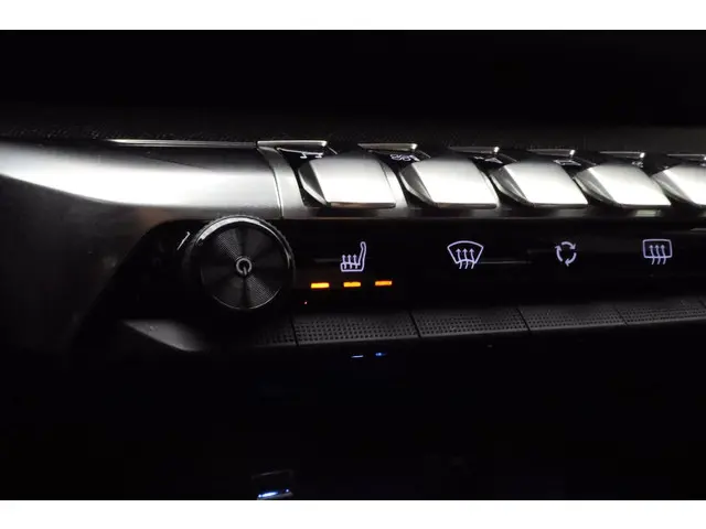 Peugeot 3008 1.2 PureTech Crossway 2019 Benzine 26