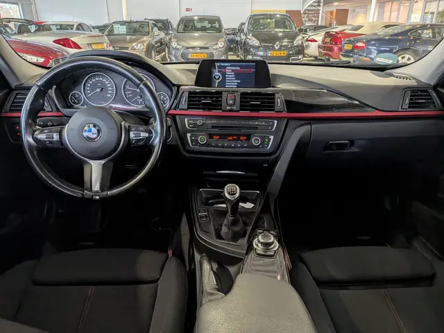 BMW 3 Serie Touring 316i High Executive 2014 Benzine 11