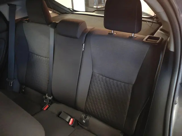 Toyota Yaris 1.0 VVT-i Active 2024 Benzine 8