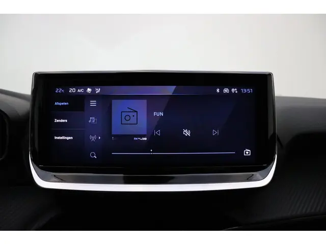 Peugeot 208 Hybrid 100 e-DCS6 Allure 2024 Benzine 20