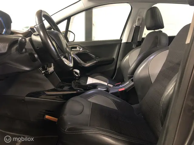 Peugeot 2008 1.2 PureTech Allure 2016 Benzine 18