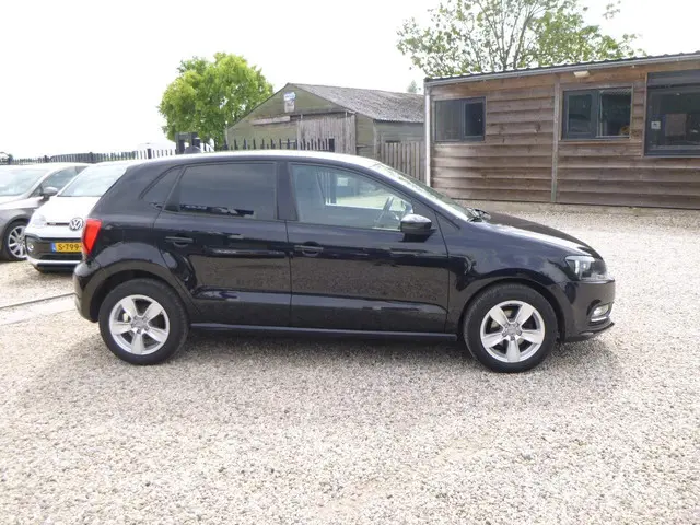 Volkswagen Polo 1.0 Easyline 2016 Benzine 2