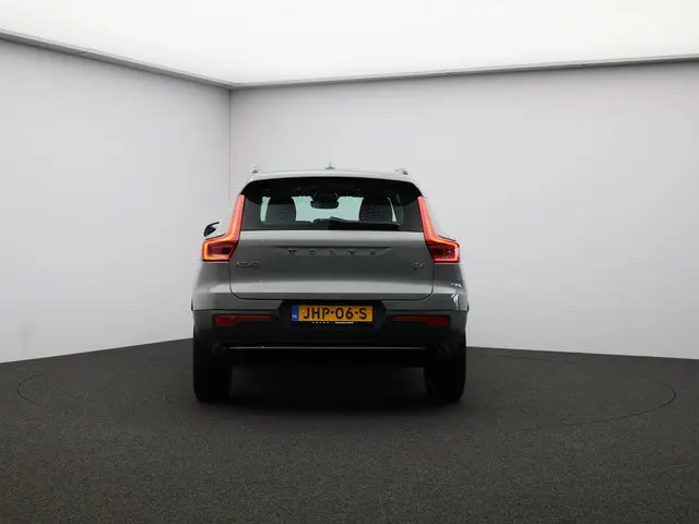 Volvo XC40 B4 197PK Plus Dark 2025 Benzine 20