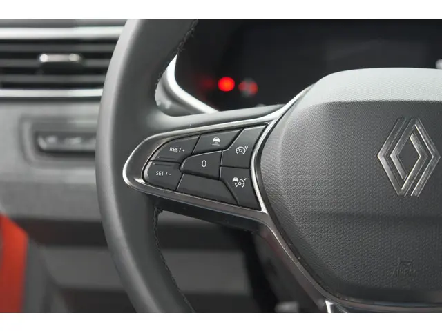 Renault Clio TCe 90 GPF techno 2025 Benzine 34