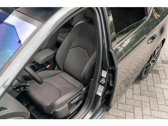 SEAT Leon 1.5 TSI FR NAP DSG Beats Pano ACC 2020 Benzine 39