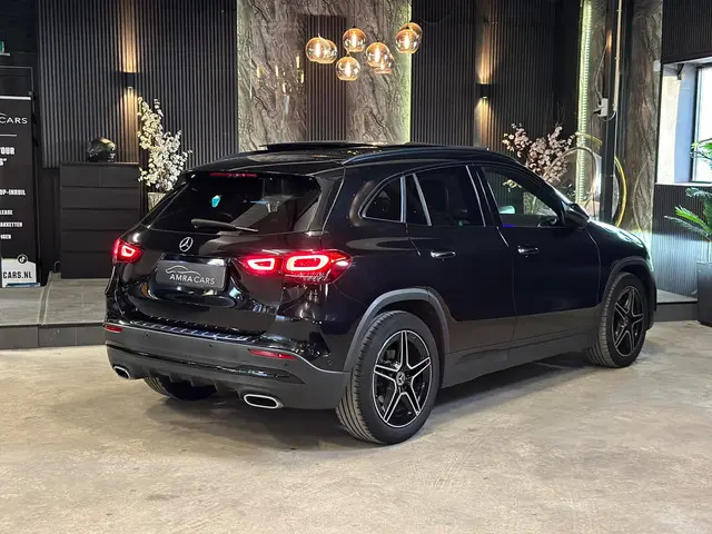 Mercedes-Benz GLA 2