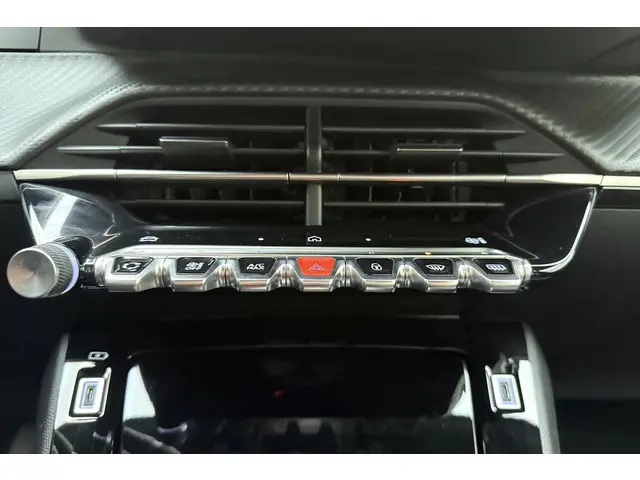 Peugeot 2008 1.2 Hybrid 145 Allure 2025 Hybride Benzine 24