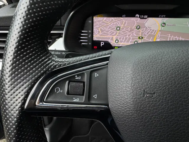 Škoda Kamiq 1.0 TSI Sport Business 2020 Benzine 25