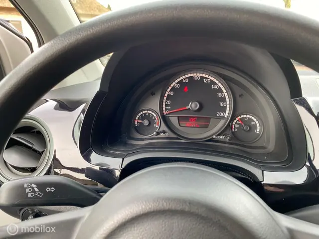 Volkswagen up! 1.0 move up! 2012 Benzine 19