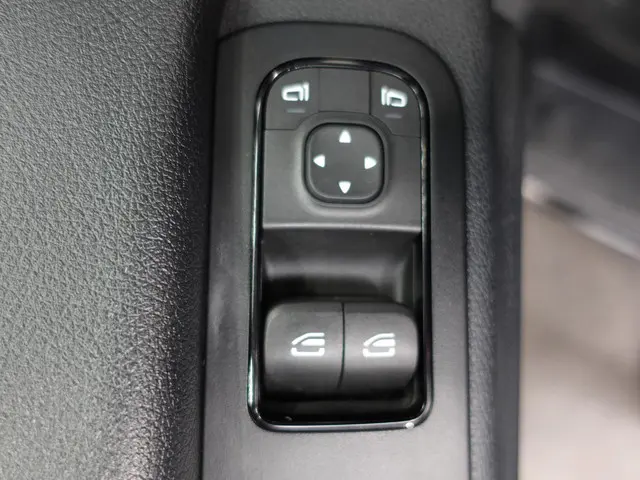 Mercedes-Benz Sprinter 317 L3H2 170PK 2021 Diesel 9