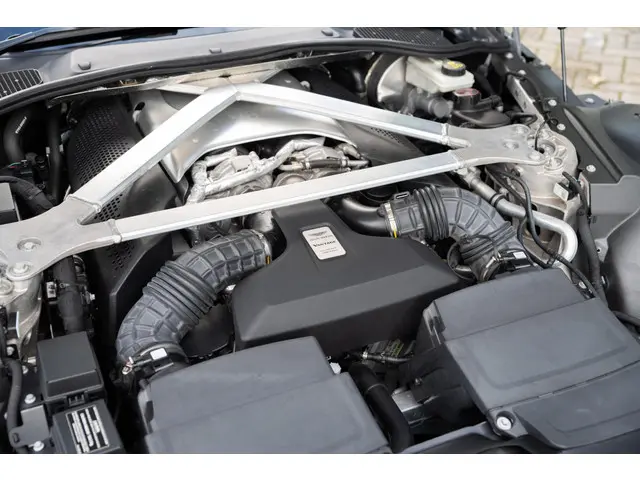 Aston Martin V8 Vantage 4.0 2018 Benzine 35