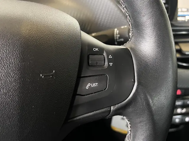 Peugeot 208 1.2 PureTech Allure 2018 Benzine 11